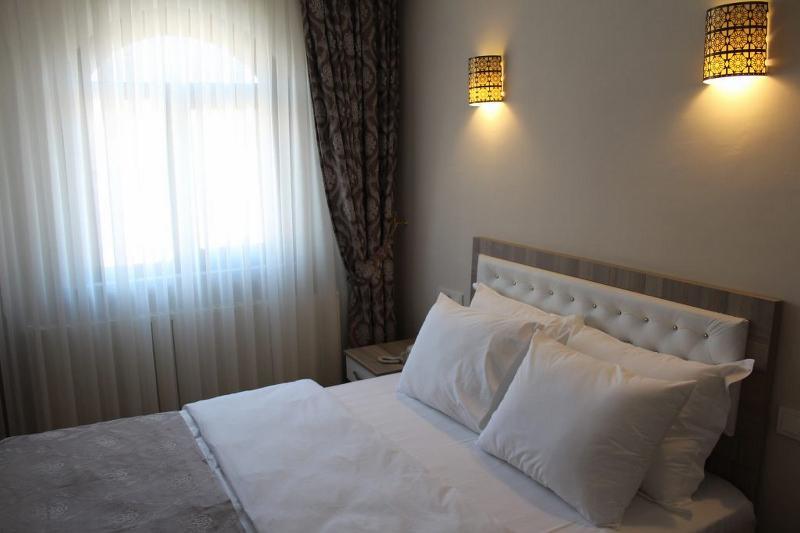 Ararat Gasthuis 2*